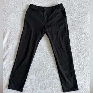 Lululemon CARRY ON PANT 30" Black Size 32